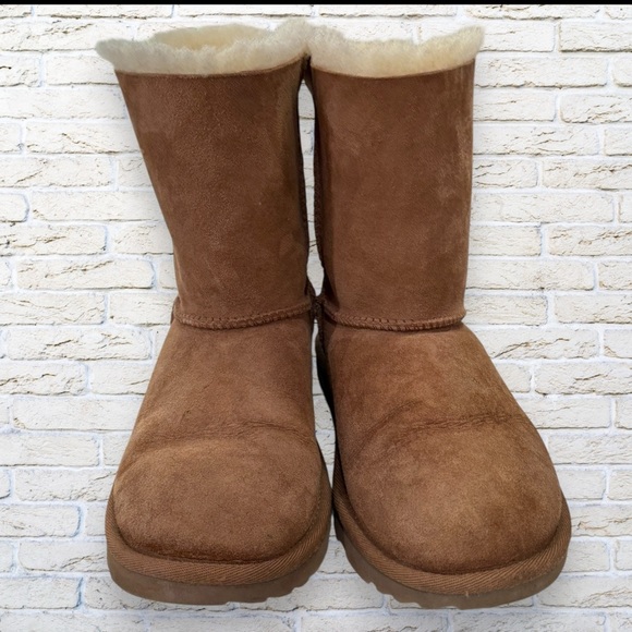 UGG Bailey Bows Tan Boots - Picture 4 of 10